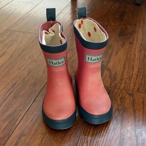 Hatley Kids Coral and Dark Blue Rain Boots